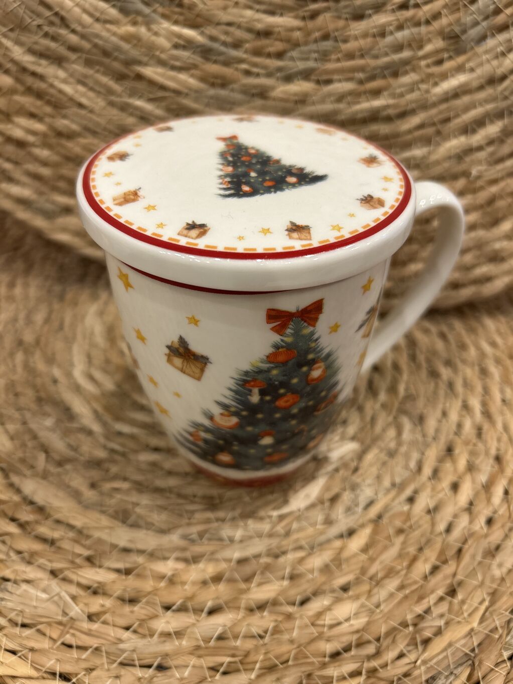 TAZA CHRISTMAS TREE CON FILTRO Y TAPA