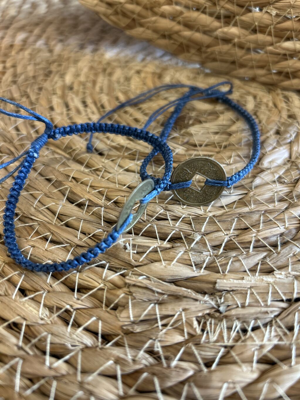 PULSERA DE LA AMISTAD CON MONEDAS FENG SHUI AZUL OSCURO