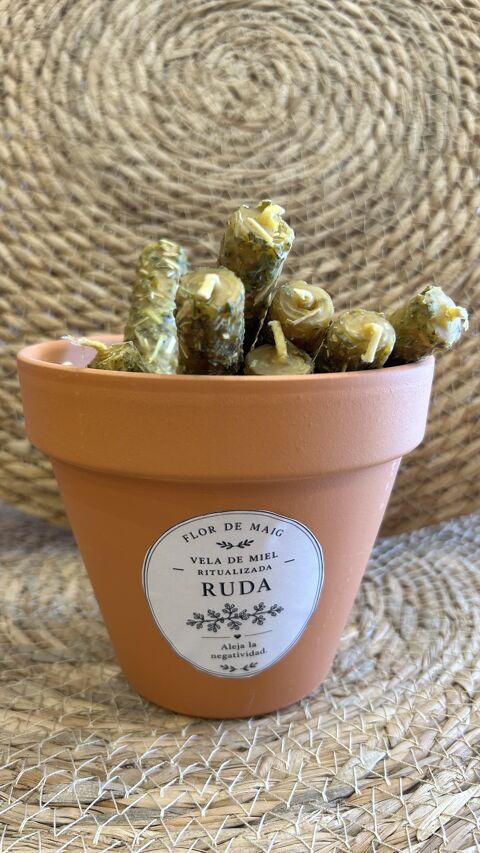 VELA DE MIEL CON RUDA - img_2734.jpeg