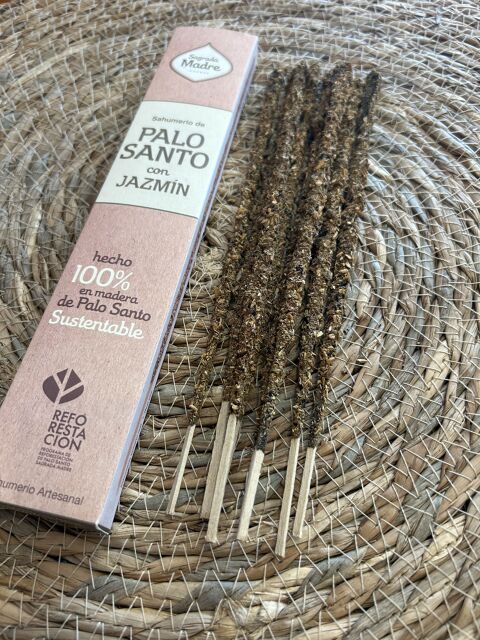 INCIENSO PALO SANTO CON JAZMÍN SAGRADA MADRE - img_6017.jpg